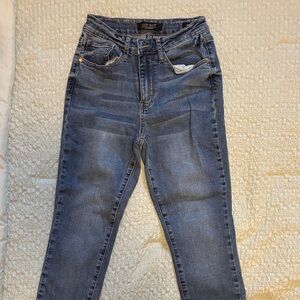 Judy Blue Women's Classic Blue Skinny Jeans